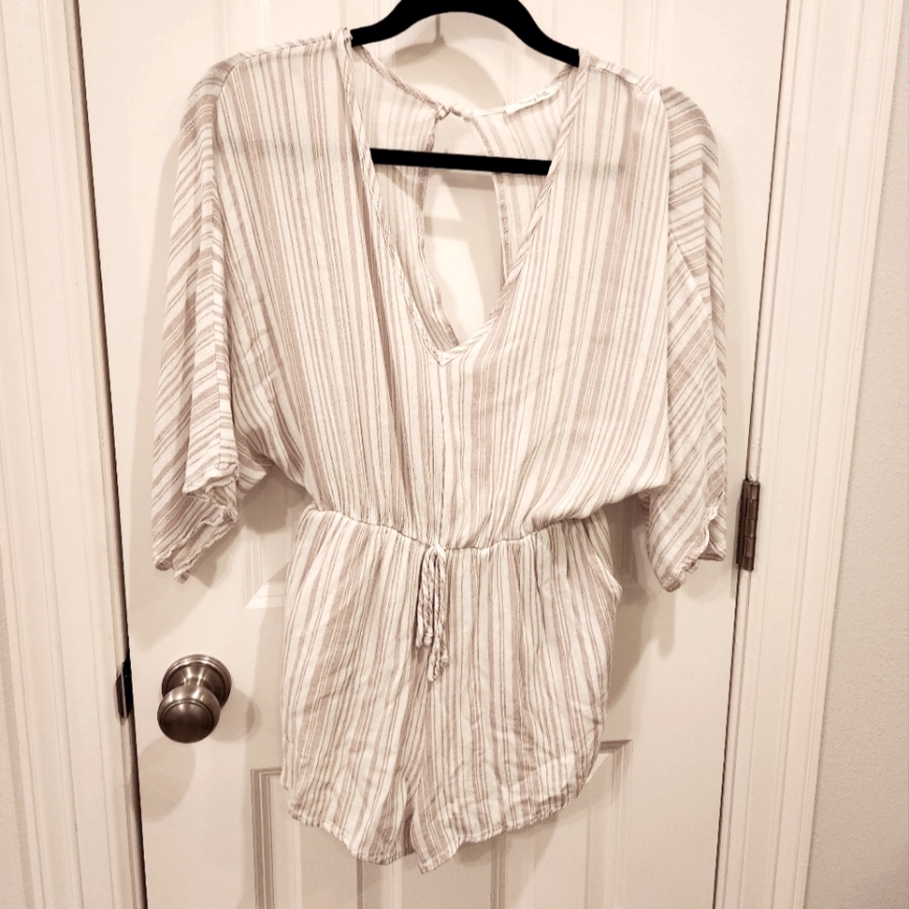 Honey Belle Size Medium Romper